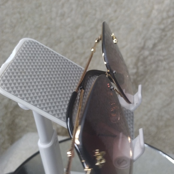 NWOT Wanna 🐝 Seen Sunglasses - Picture 5 of 7